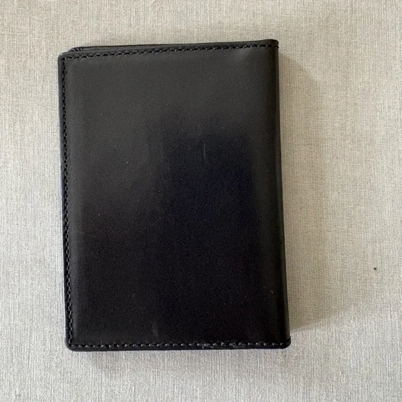 Coach Black and Cream ID Holder - Picture 3 of 4